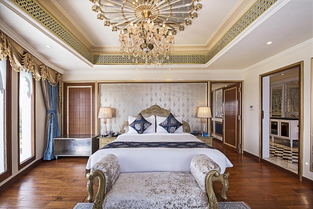 Radisson Blu Palace Resort & Spa