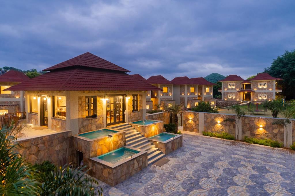 Sarasiruham Resort