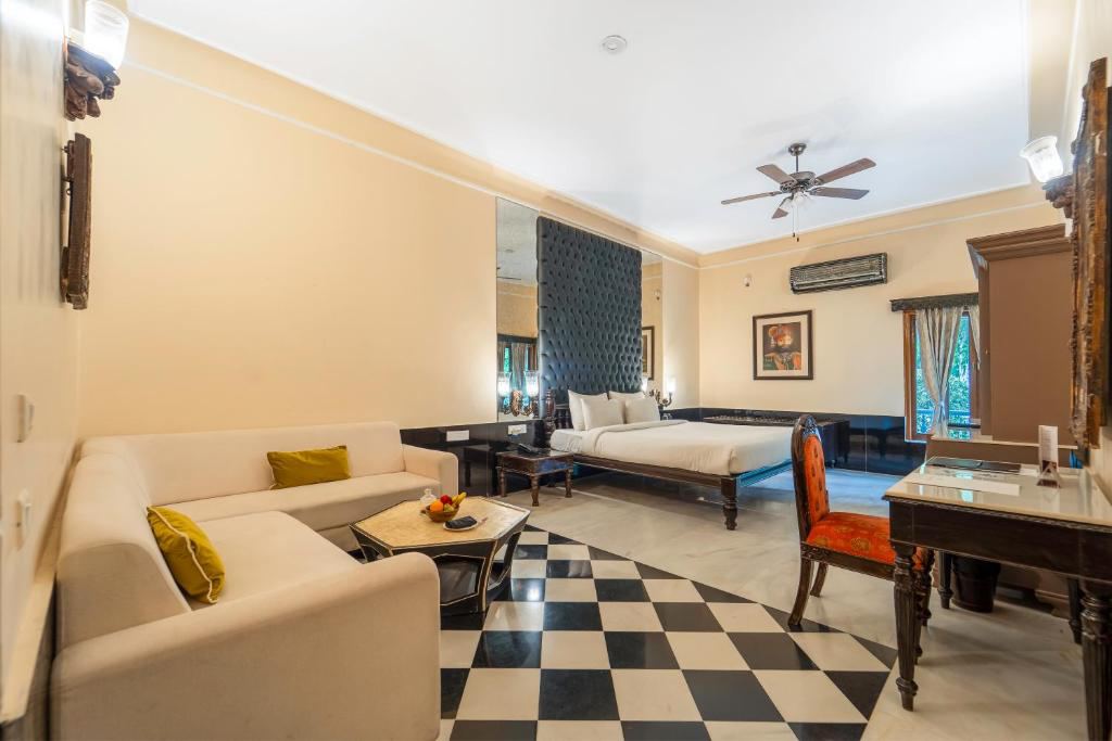 The Royal Retreat Resort & Spa
