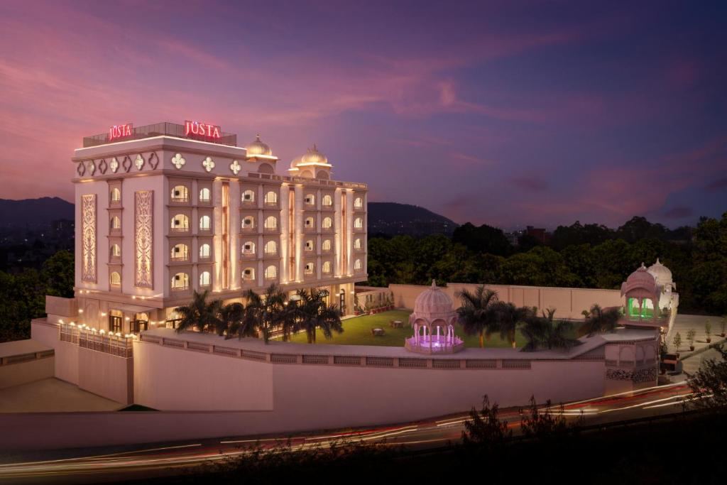 juSTa Ssatva Resort