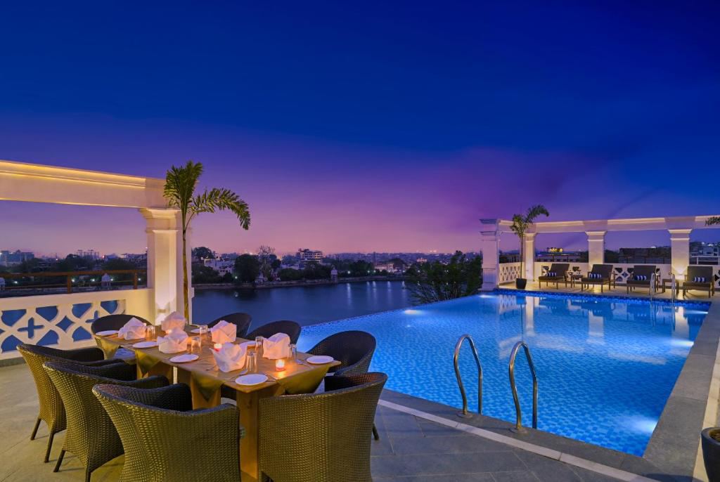 Brahma Niwas Hotel