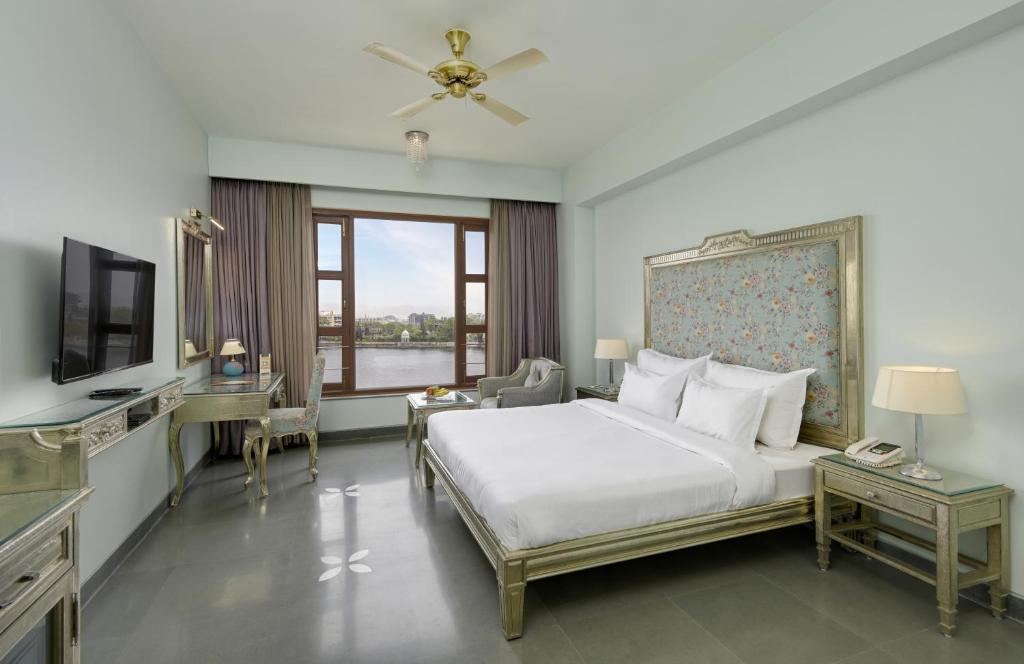 Brahma Niwas Hotel