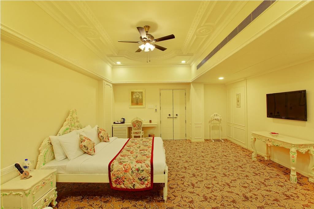 Shourya Garh Resort & Spa