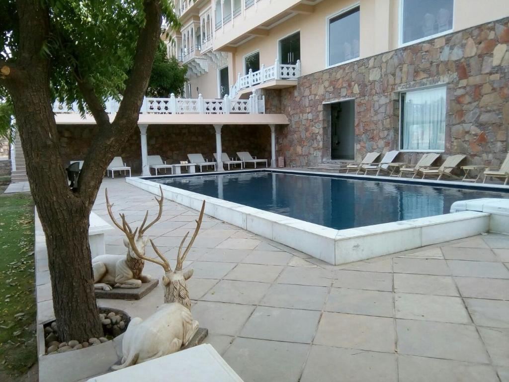 Fateh Niwas Hotel