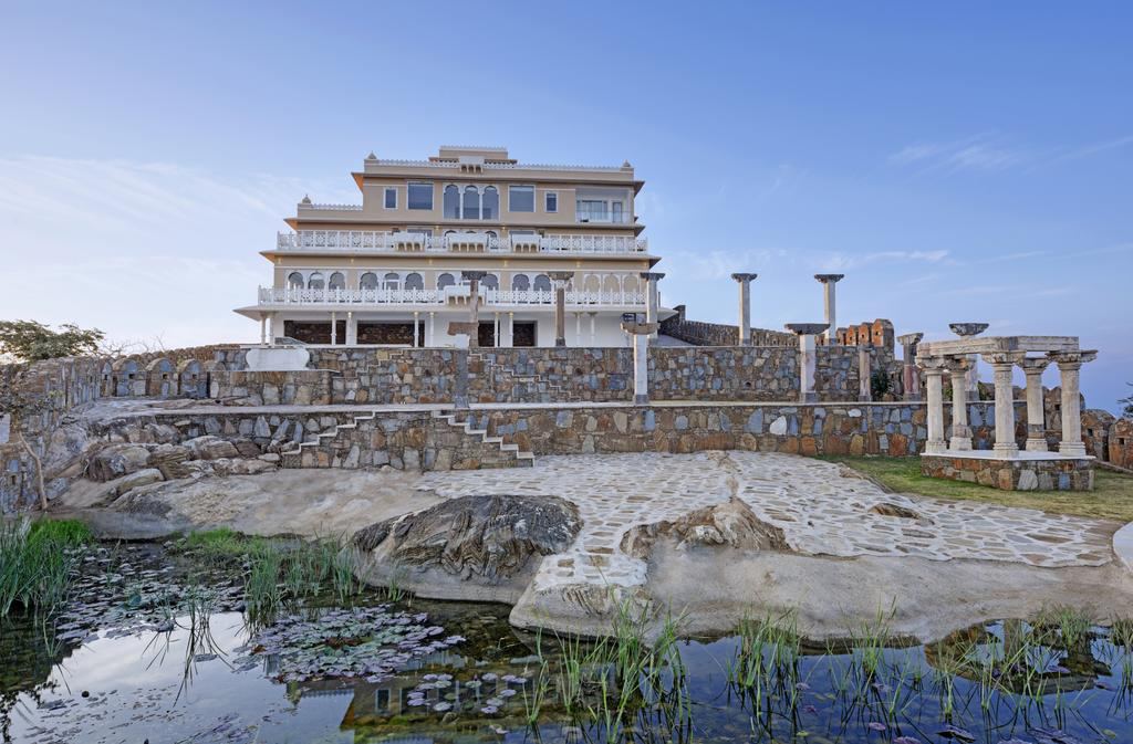 Fateh Safari Suites