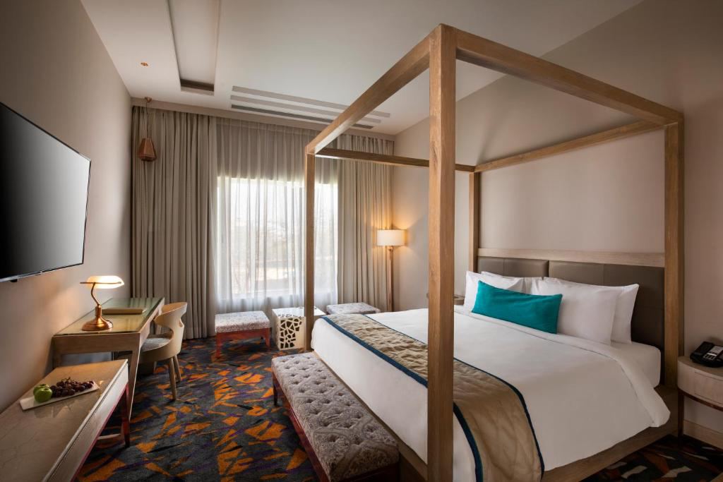 Sarovar Premiere Hotel