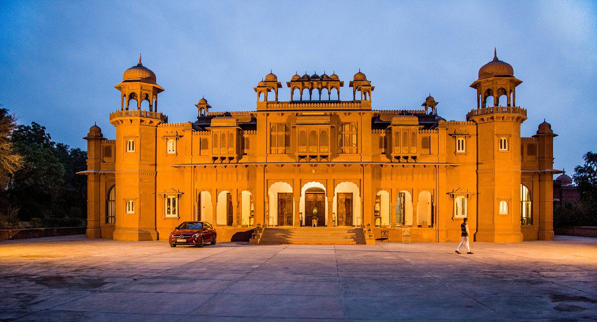 Gaj Kesari Hotel