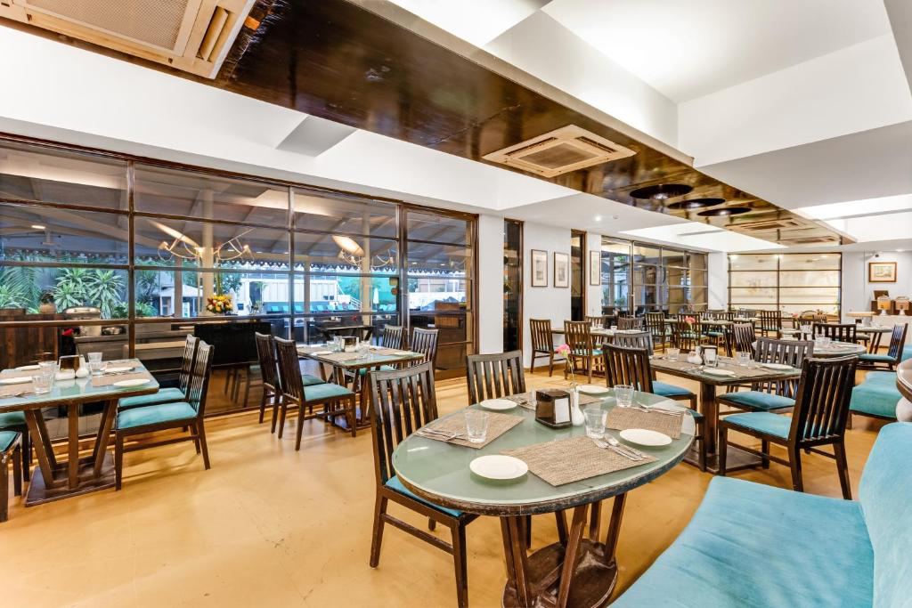 Whispering Palms Beach Resort
