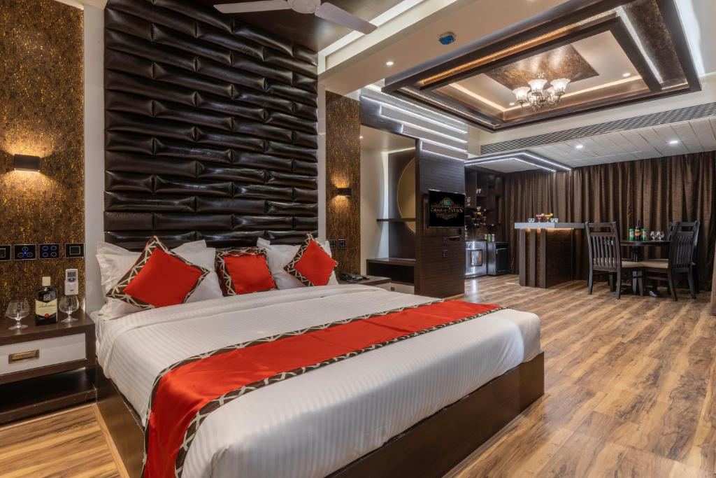Divan Clarks Inn Hotel