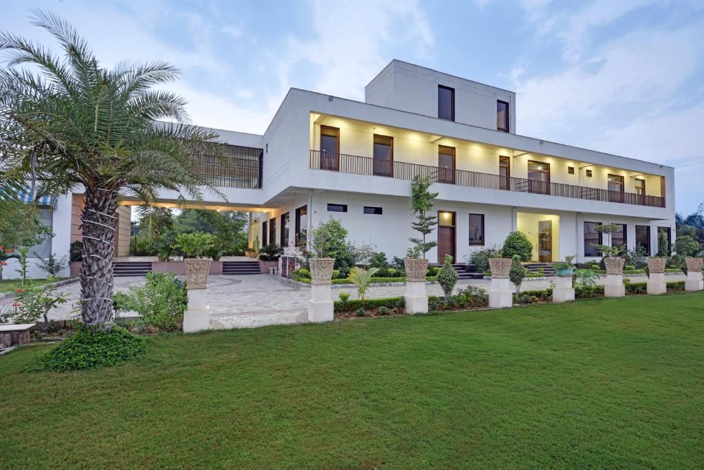 Clarks Safari Resort