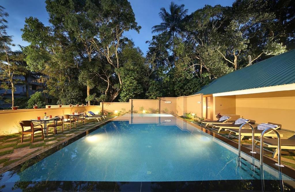 PepperVine Hotel