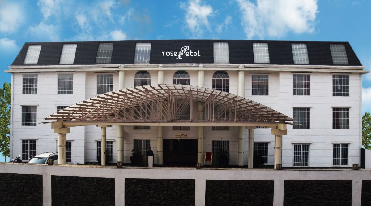 Hotel Rose Petal
