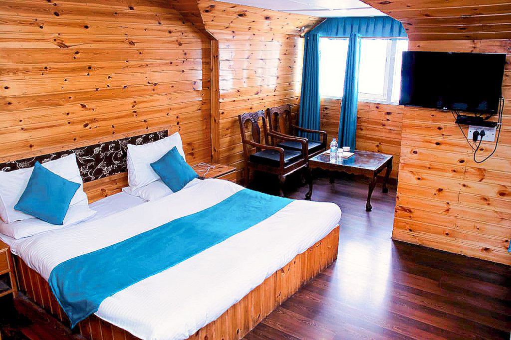 Alpine Ridge Hotel