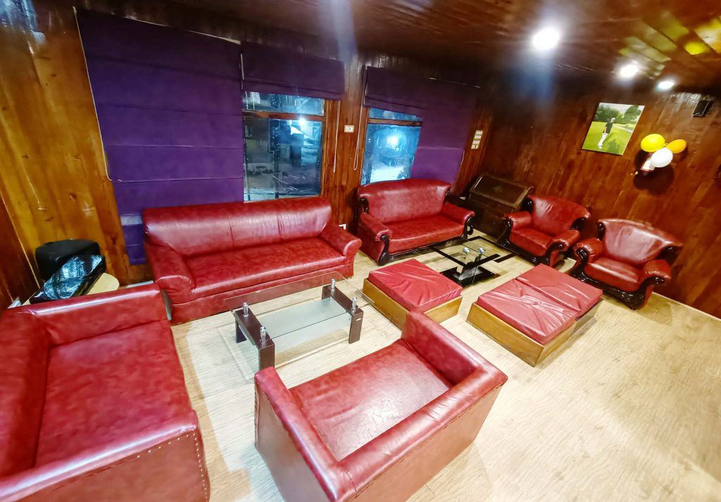 Alpine Ridge Hotel