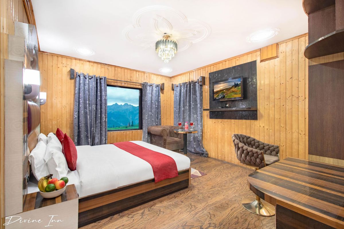 Divine Inn Hotel