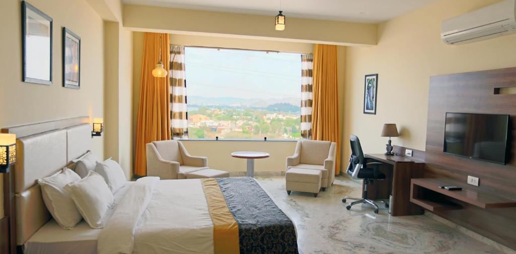 Regenta Central Mewargarh Hotel