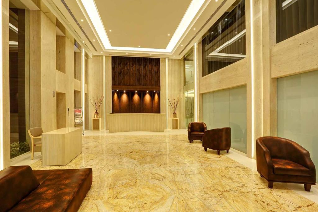 Roopa Elite Hotel
