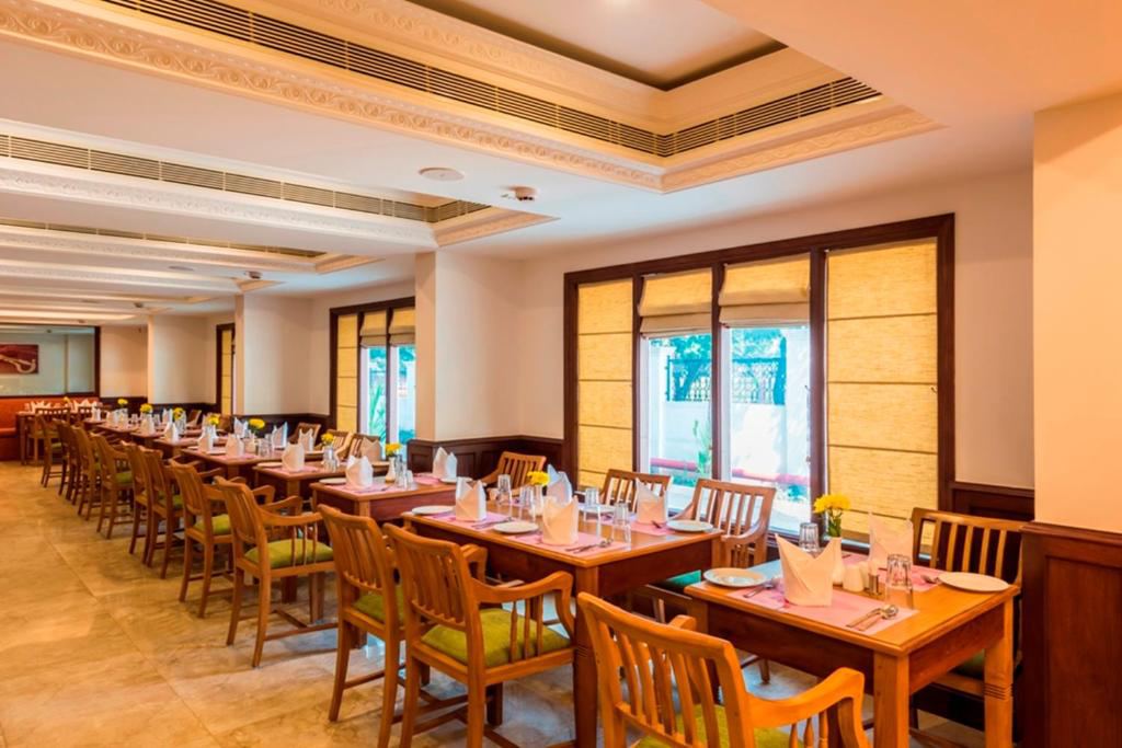 Regenta Central Herald Hotel