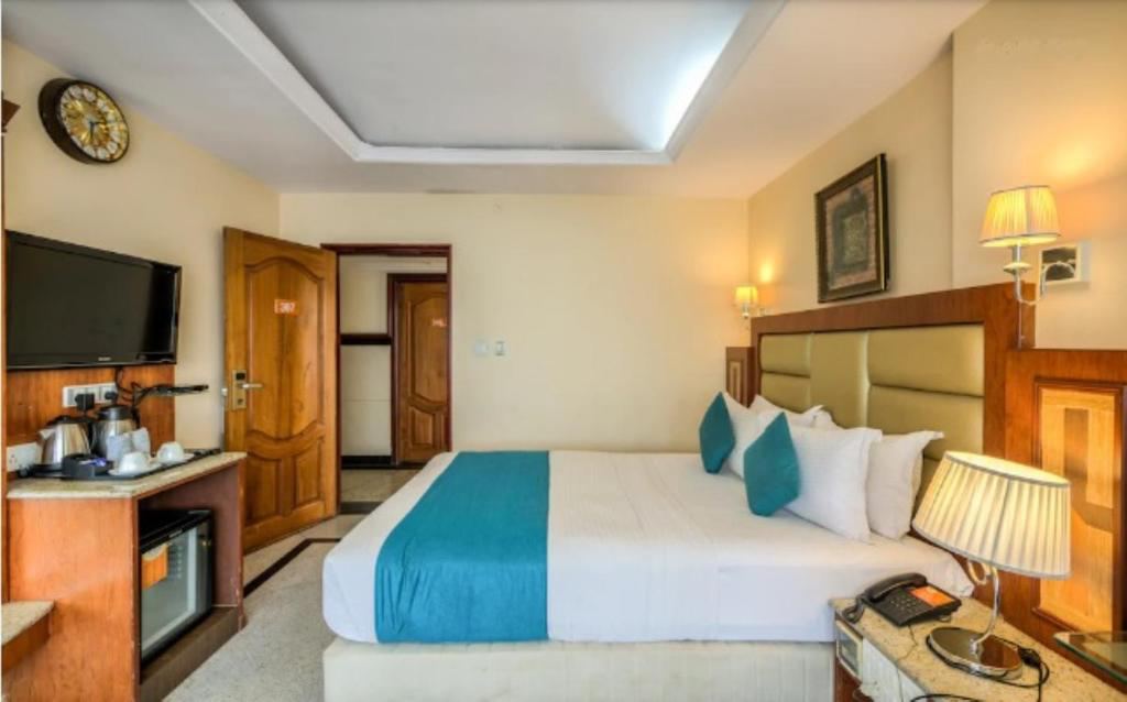 Golden MetroHotel