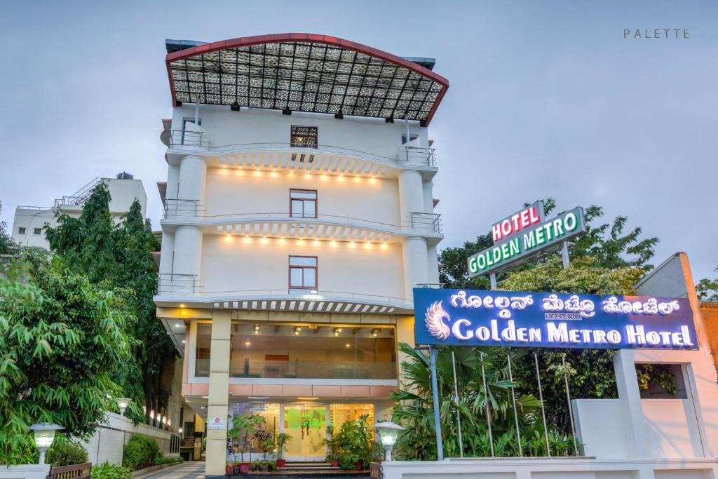 Golden MetroHotel