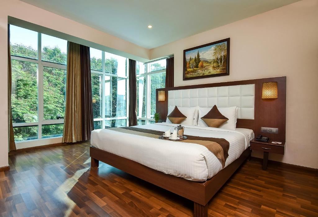 Akshaya Aura Hotel
