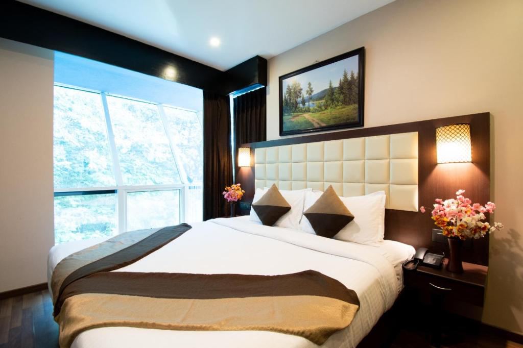 Akshaya Aura Hotel
