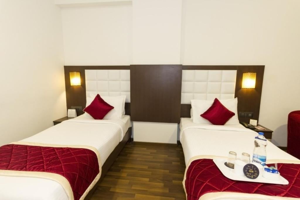 Akshaya Aura Hotel