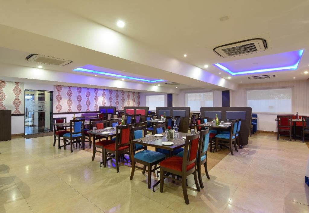 Akshaya Aura Hotel