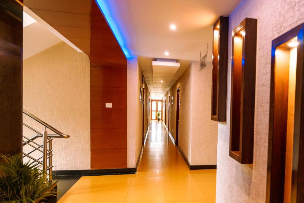 Bisque Magaji Orchid Hotel