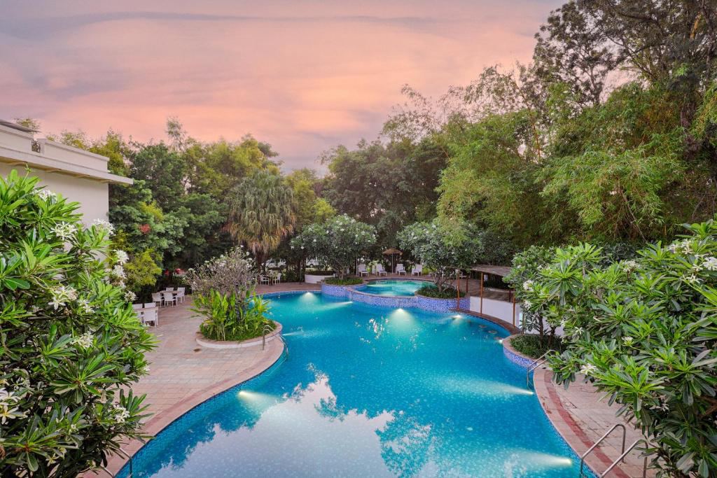 Club Mahindra Golden Landmark Hotel