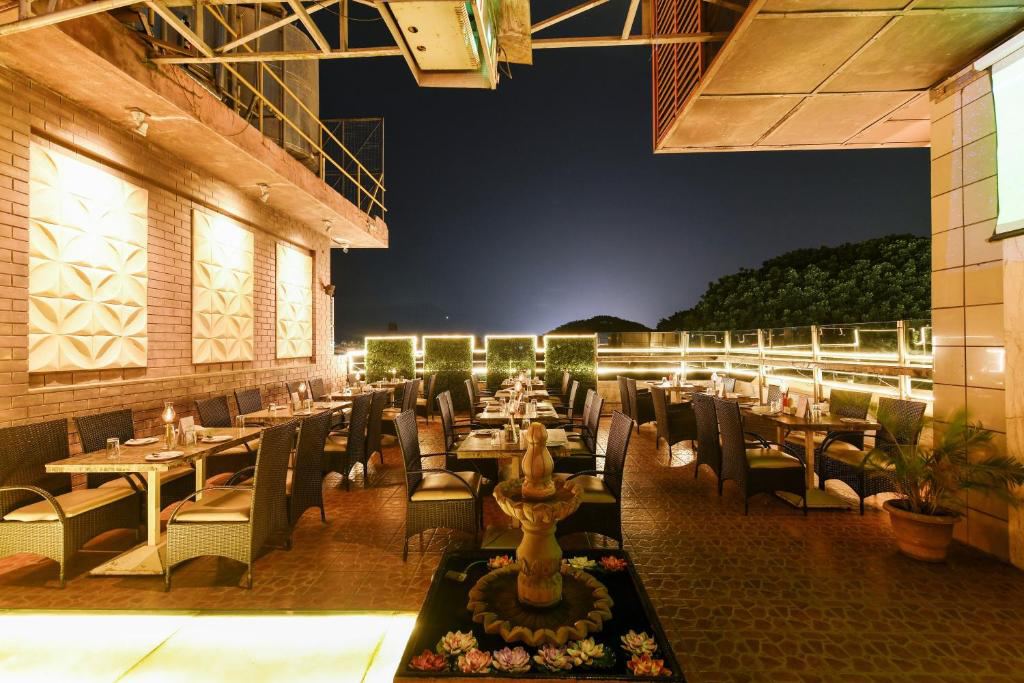 Hotel Roopa