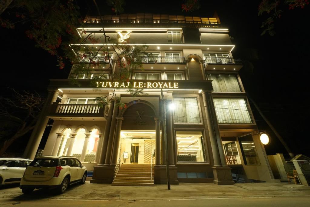 Yuvraj Le Royale Hotel