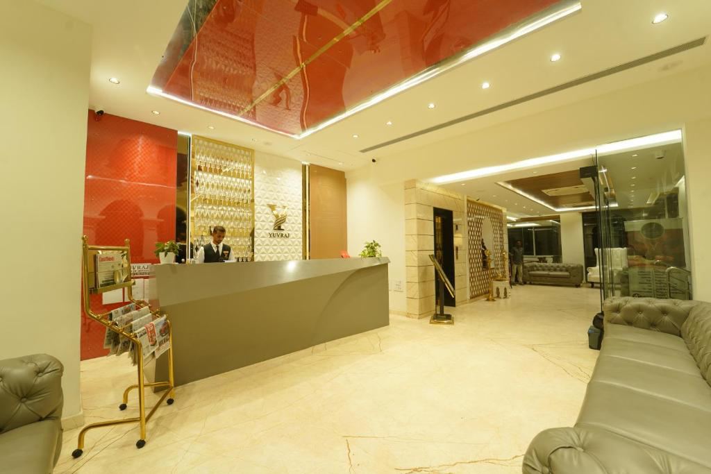 Yuvraj Le Royale Hotel