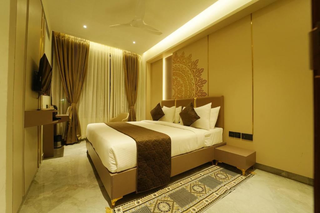 Yuvraj Le Royale Hotel