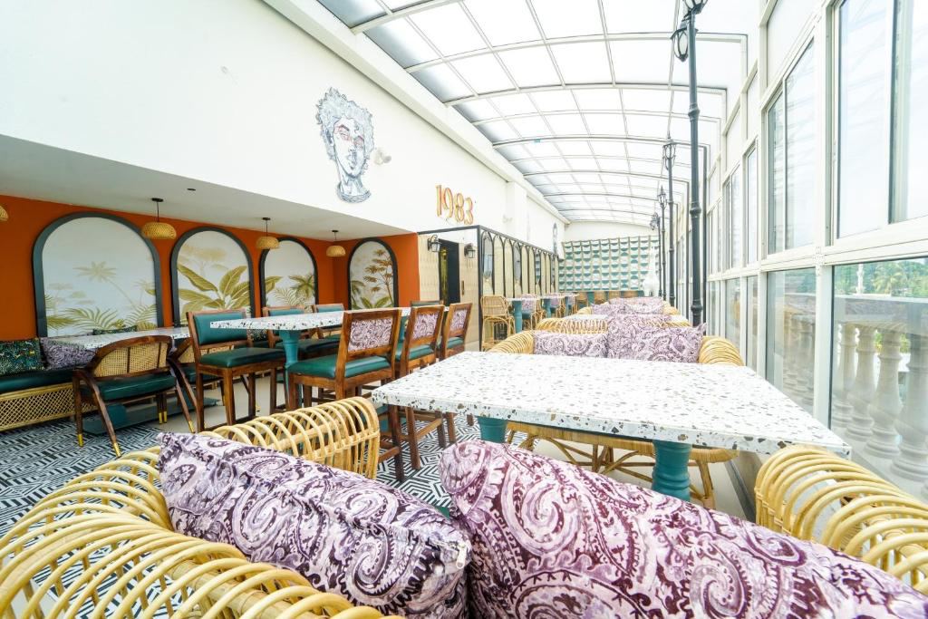 Yuvraj Le Royale Hotel