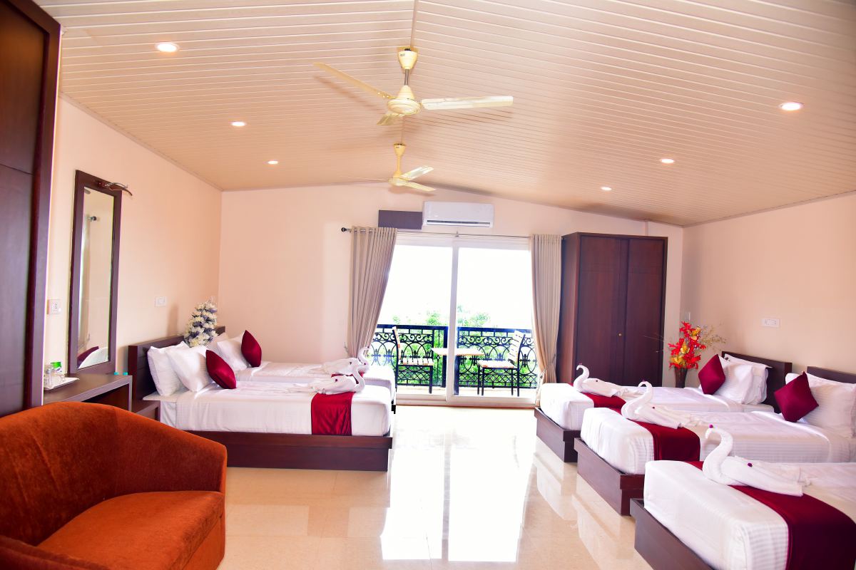 Hotel Coorg Palace Inn
