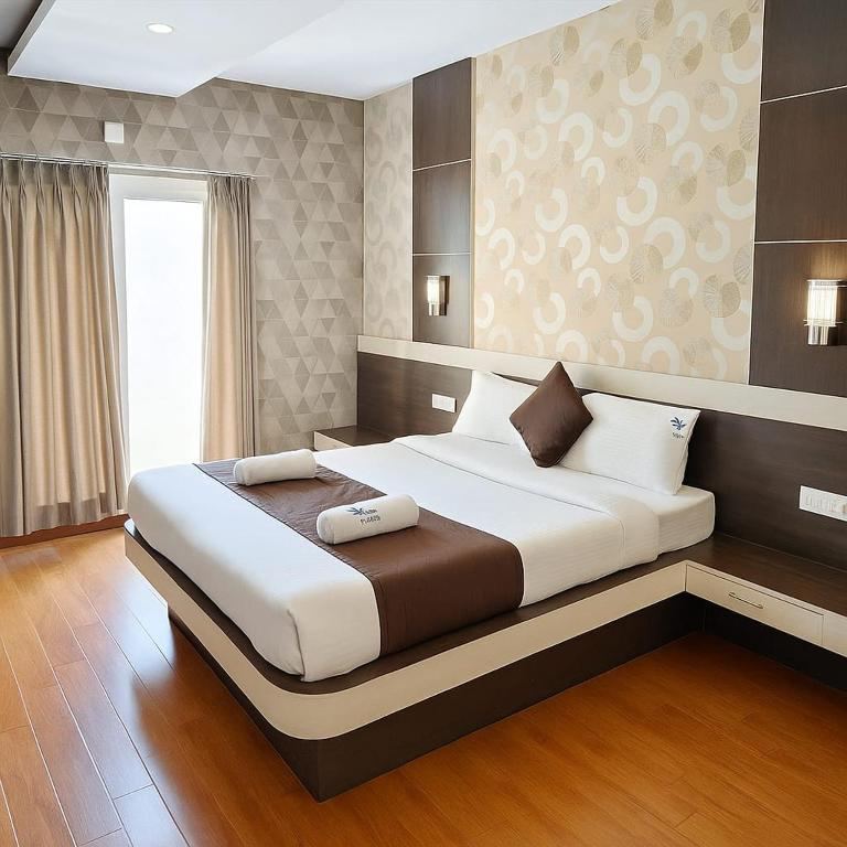 The Majestic Crown Hotel