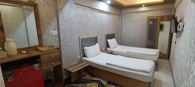 Jannatul Mustafa Hotel