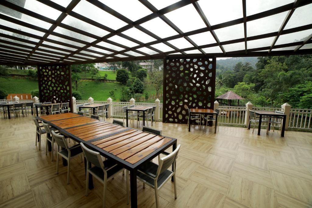 Broad Bean Resort And Spa