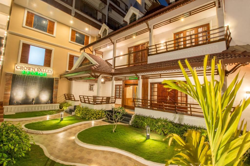 Crown Valley Resort