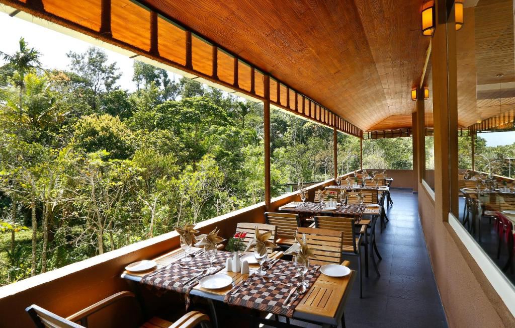 Spice Grove Hotel
