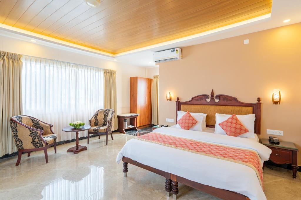 Seasons Hotel