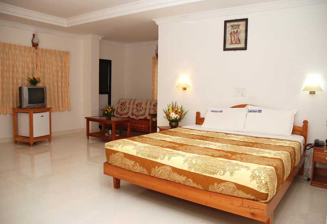 Lakeshore Inn Hotel