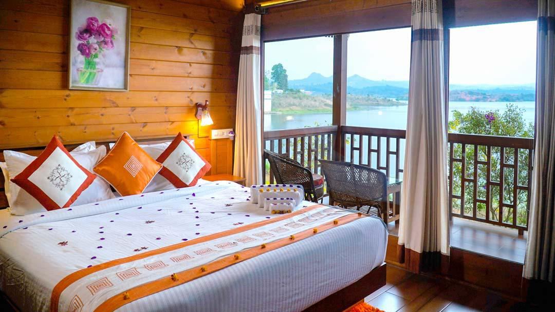 LakeRose Resort