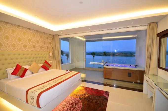 LakeRose Resort