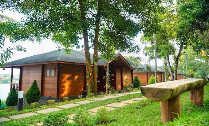 LakeRose Resort