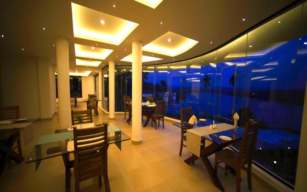 LakeRose Resort