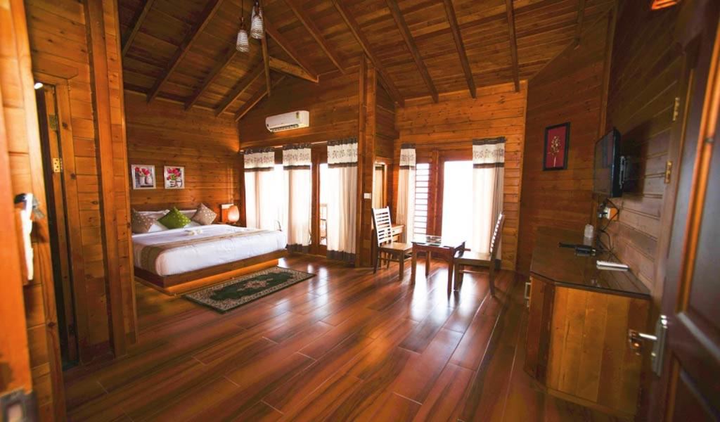 LakeRose Resort