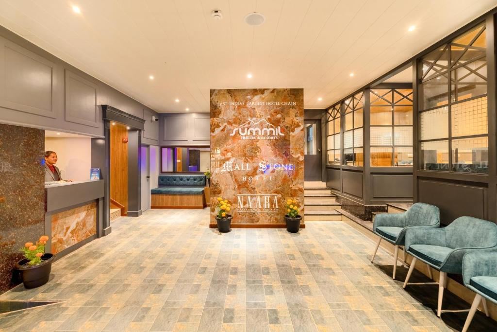 Summit Mall Stone Hotel