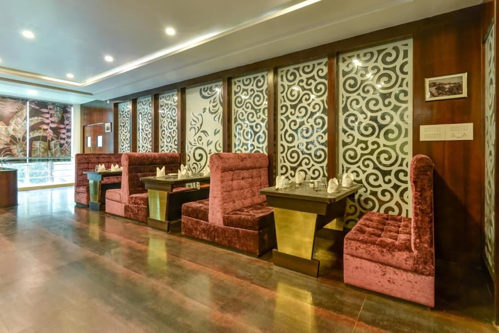 Summit Montana Suites & Spa